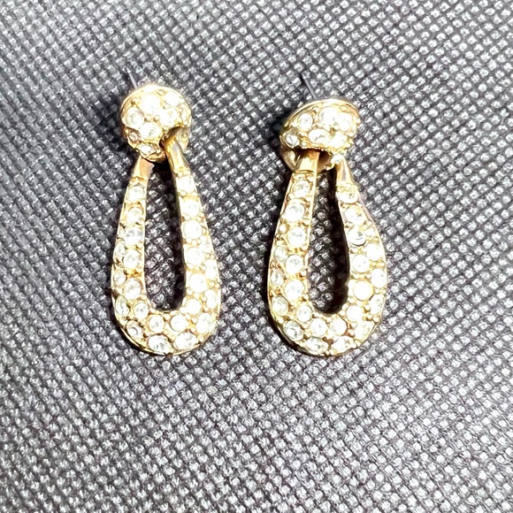 Swarovski Crystal Dangling Post Earrings Gold Plated Swan Stamp EUC - Picture 2 of 13